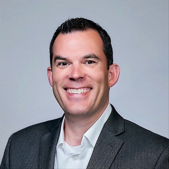 Land Listing Agent Photo