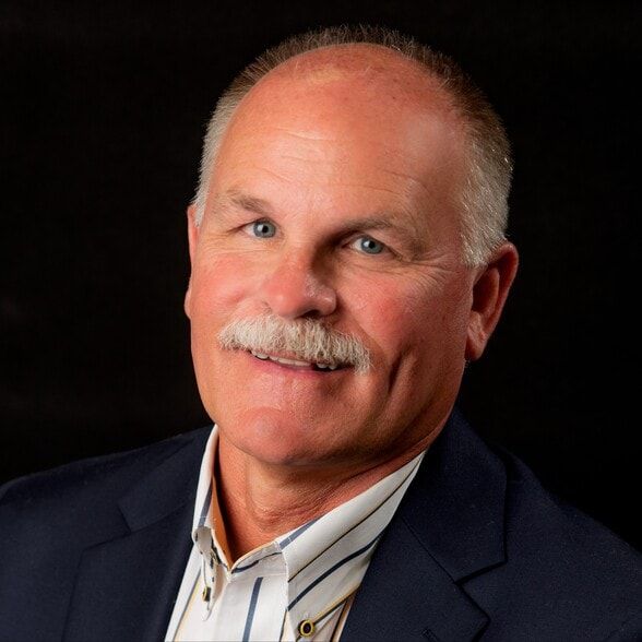 Land Listing Agent Photo