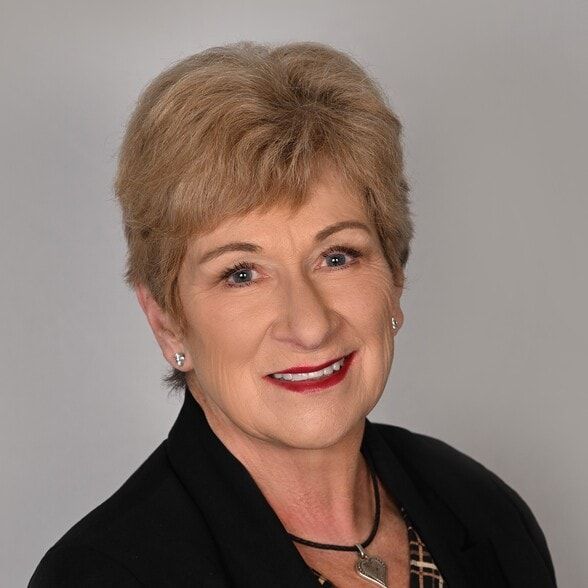 Land Listing Agent Photo