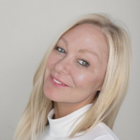 Land Listing Agent Photo