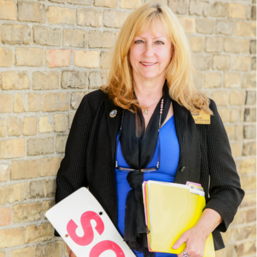 Land Listing Agent Photo