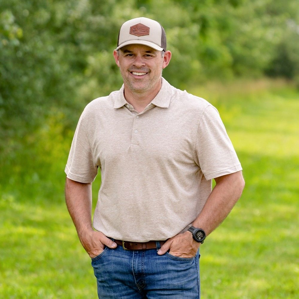 Land Listing Agent Photo