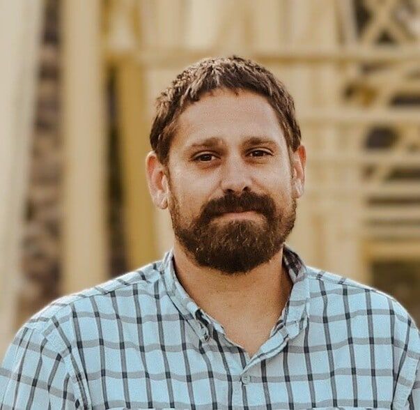 Land Listing Agent Photo