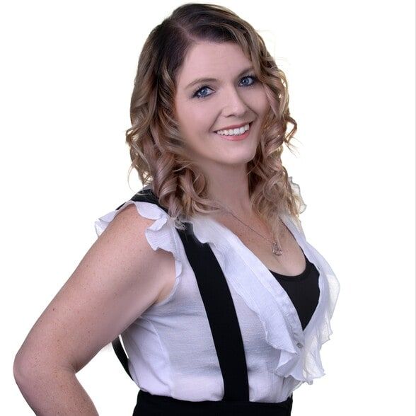 Land Listing Agent Photo