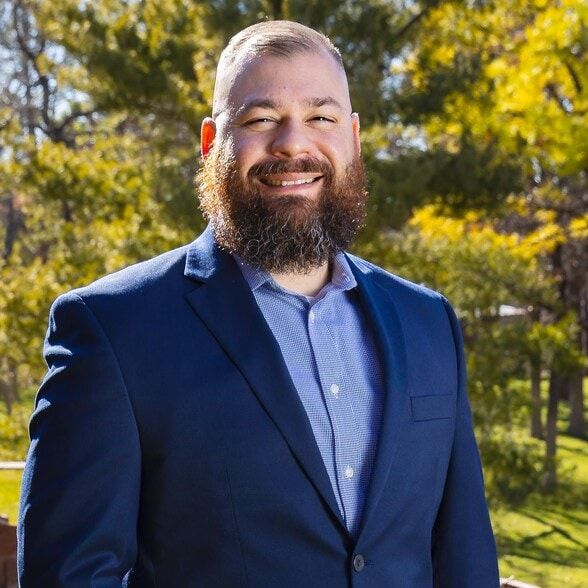 Land Listing Agent Photo