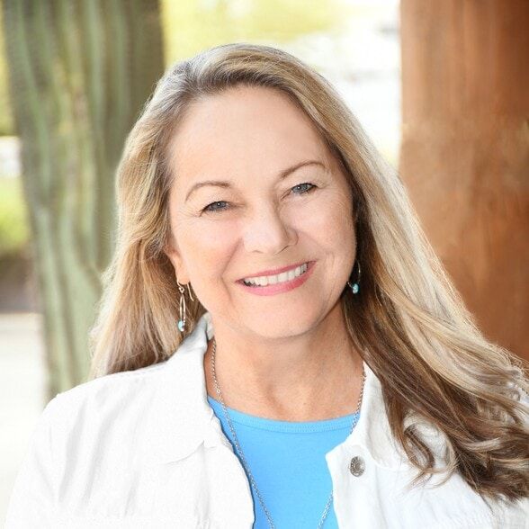 Land Listing Agent Photo