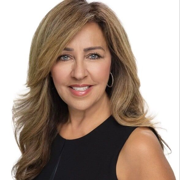 Land Listing Agent Photo