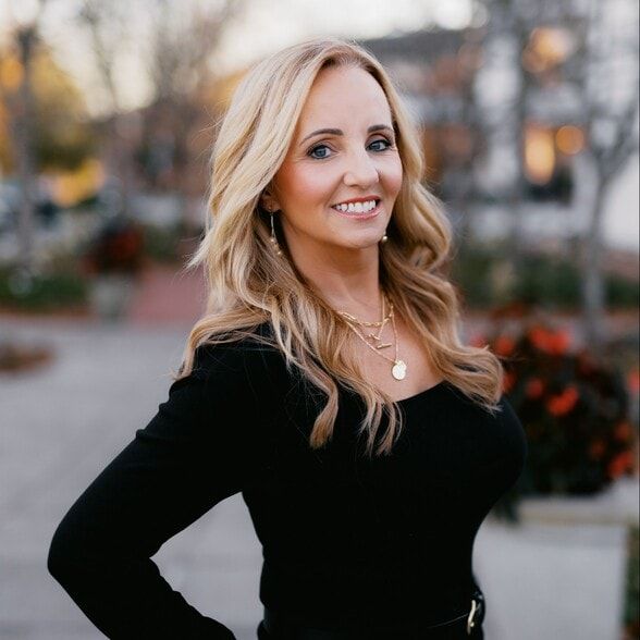 Land Listing Agent Photo