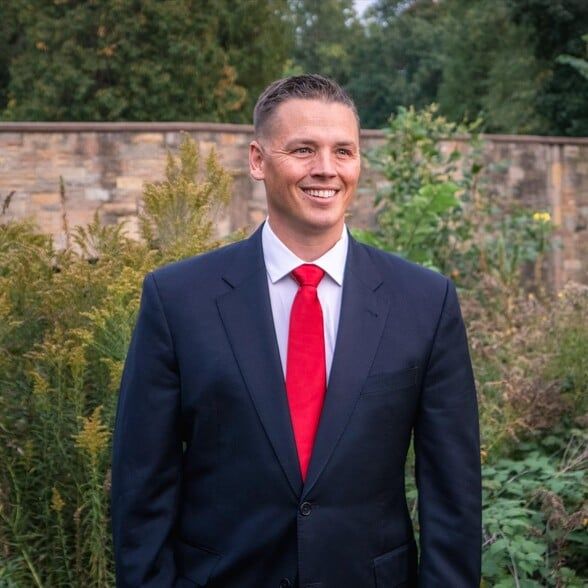 Land Listing Agent Photo