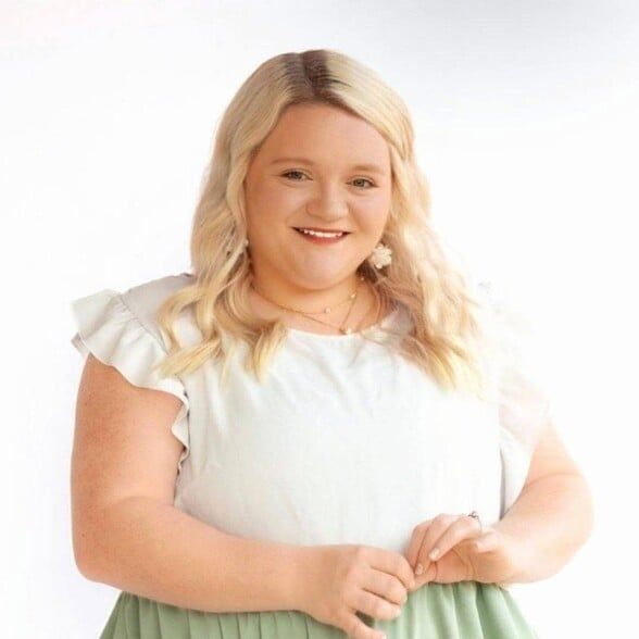 Land Listing Agent Photo