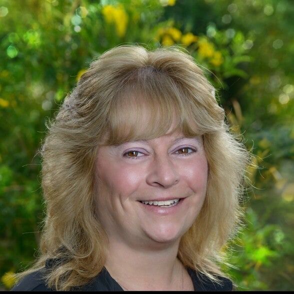 Land Listing Agent Photo