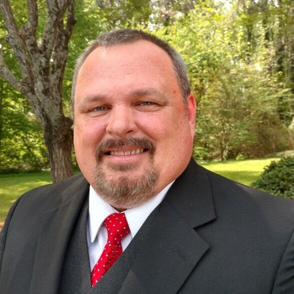 Land Listing Agent Photo