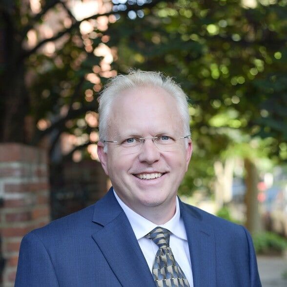 Land Listing Agent Photo