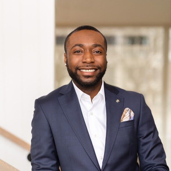 Land Listing Agent Photo