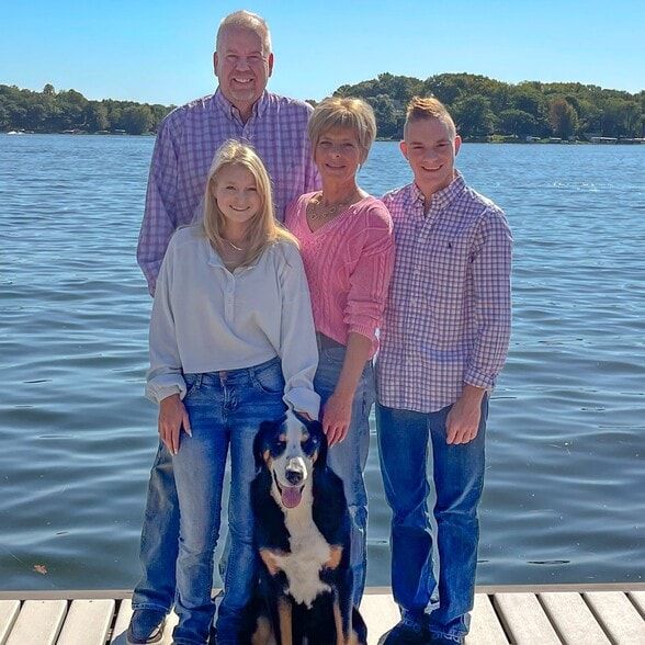 Land Listing Agent Photo