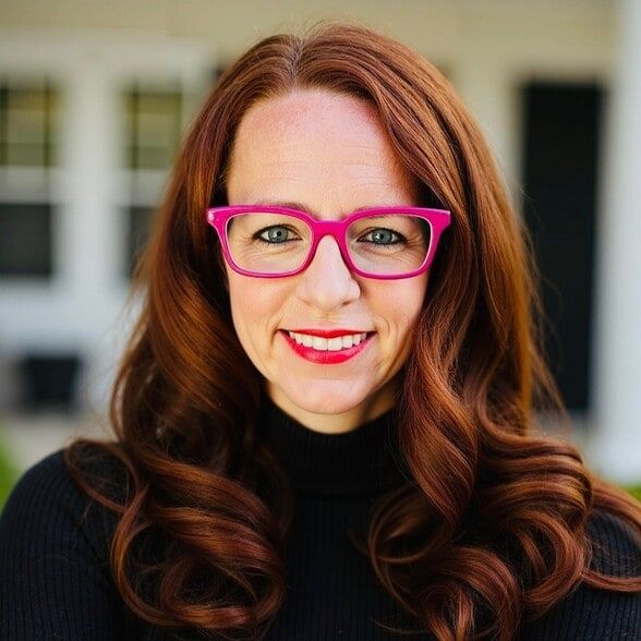 Land Listing Agent Photo