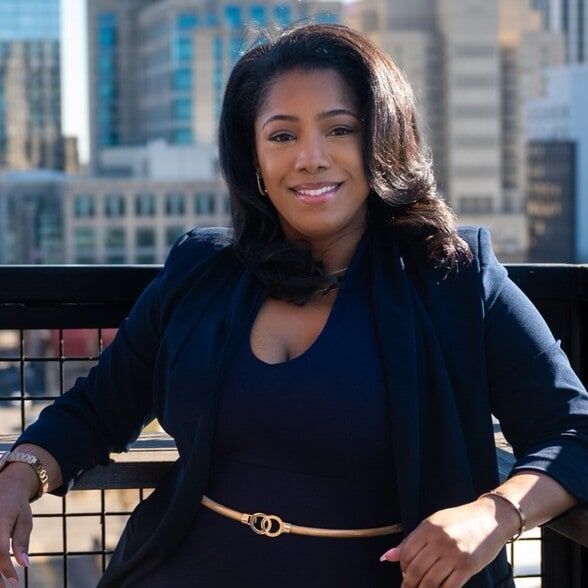 Land Listing Agent Photo