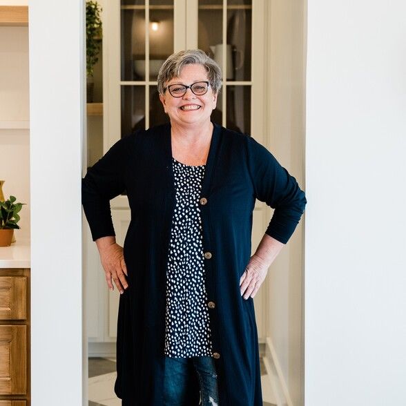 Land Listing Agent Photo