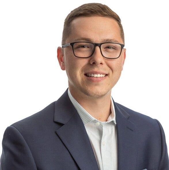 Land Listing Agent Photo