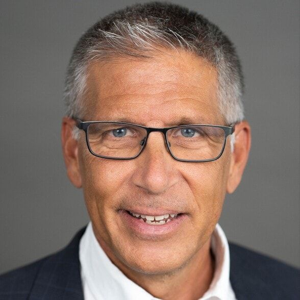 Land Listing Agent Photo