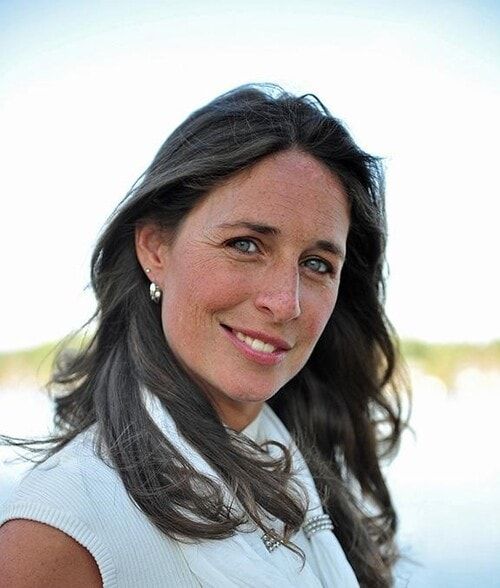 Land Listing Agent Photo