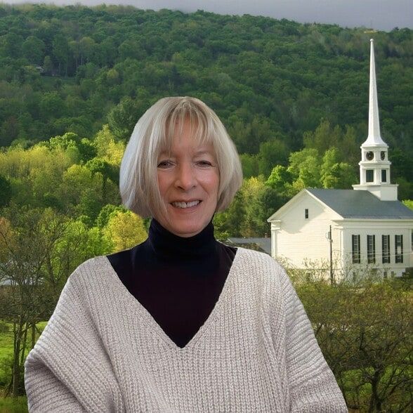 Land Listing Agent Photo