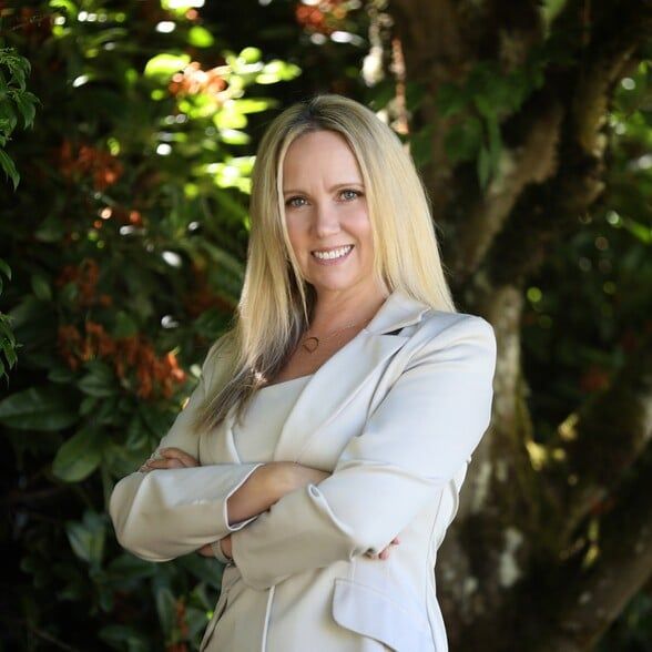 Land Listing Agent Photo