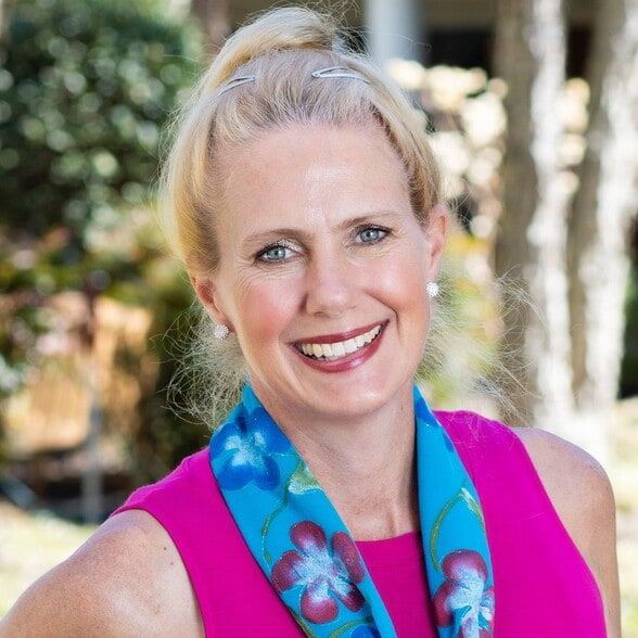 Land Listing Agent Photo