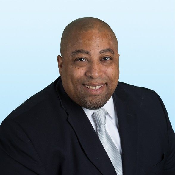 Land Listing Agent Photo