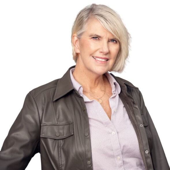 Land Listing Agent Photo