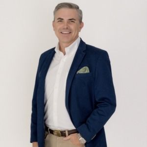 Land Listing Agent Photo