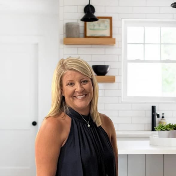 Land Listing Agent Photo