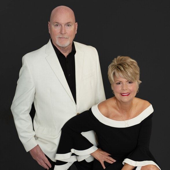 Land Listing Agent Photo