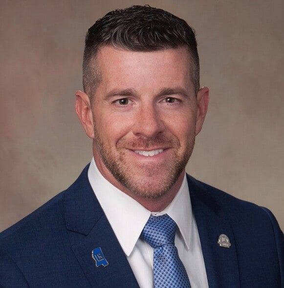 Land Listing Agent Photo