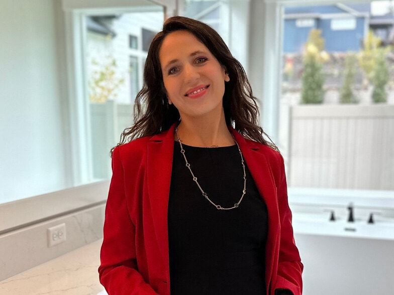 Land Listing Agent Photo