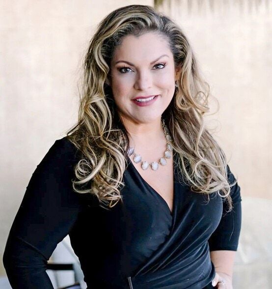 Land Listing Agent Photo