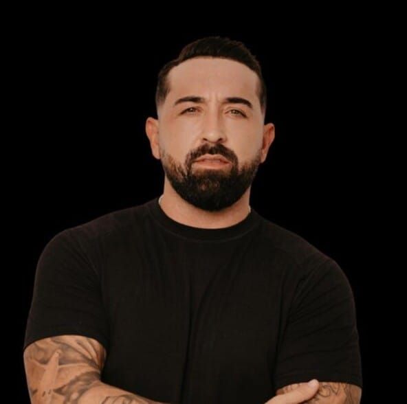 Land Listing Agent Photo