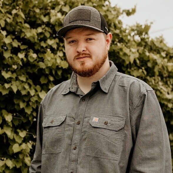 Land Listing Agent Photo