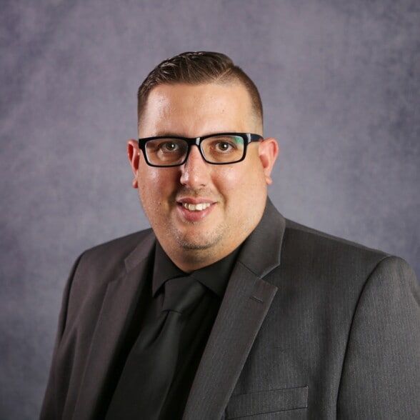 Land Listing Agent Photo