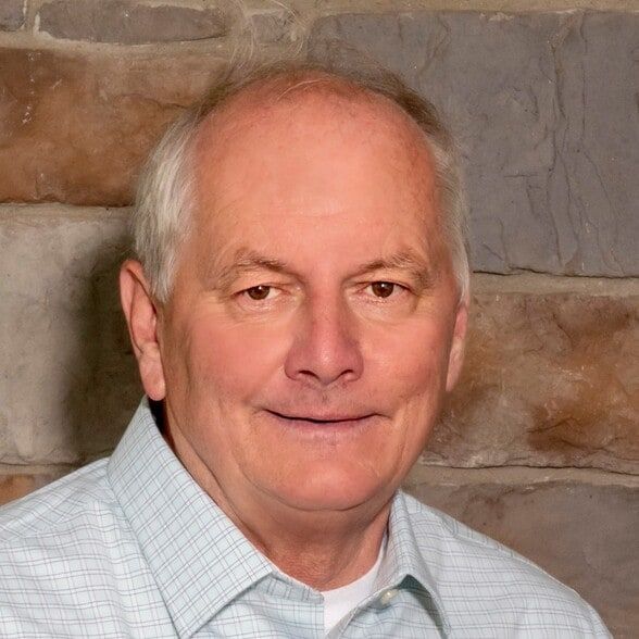 Land Listing Agent Photo