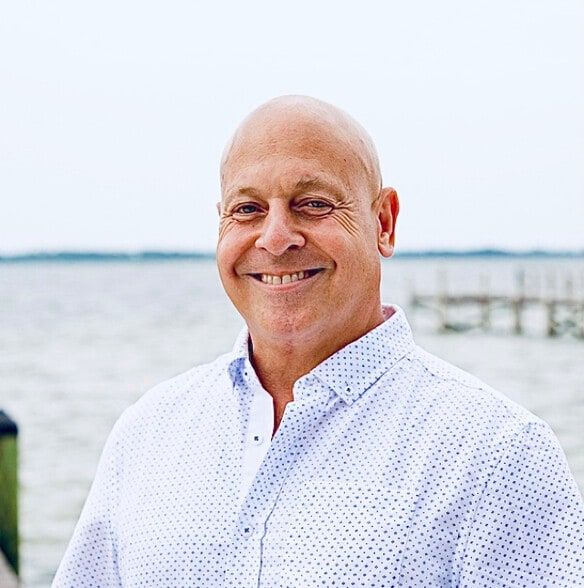 Land Listing Agent Photo