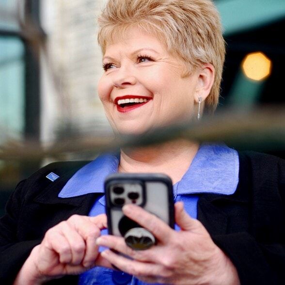 Land Listing Agent Photo