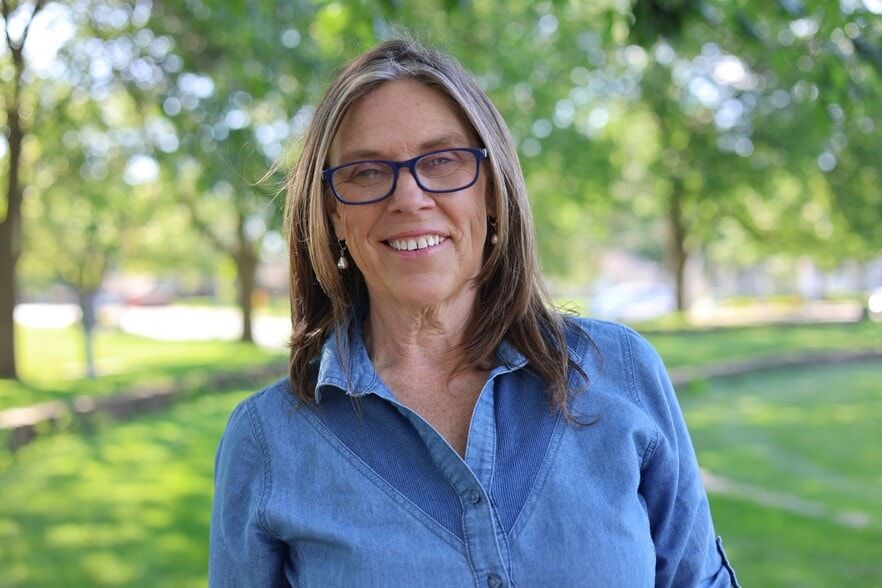 Land Listing Agent Photo