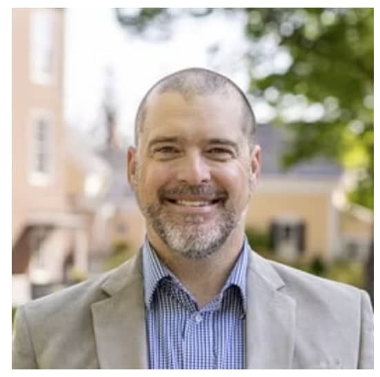 Land Listing Agent Photo