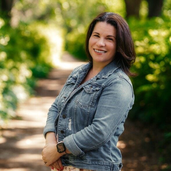 Land Listing Agent Photo