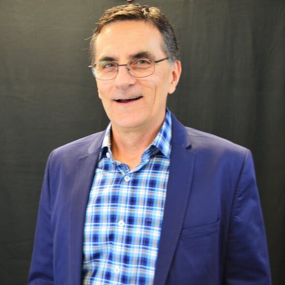 Land Listing Agent Photo