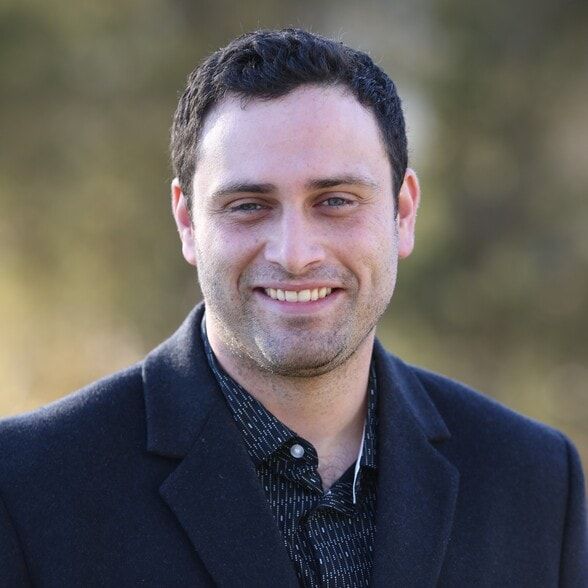 Land Listing Agent Photo