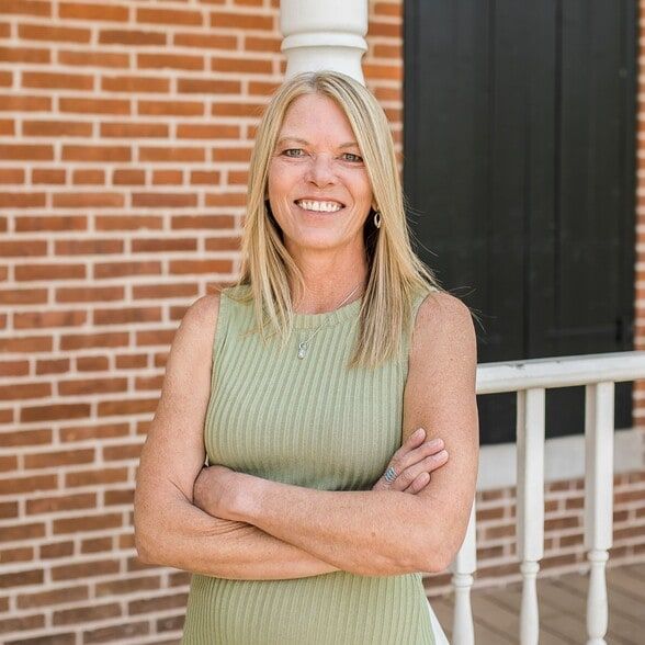 Land Listing Agent Photo