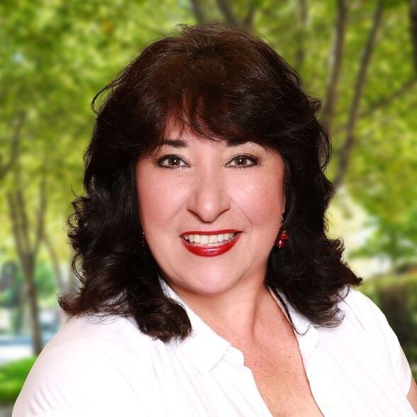 Land Listing Agent Photo