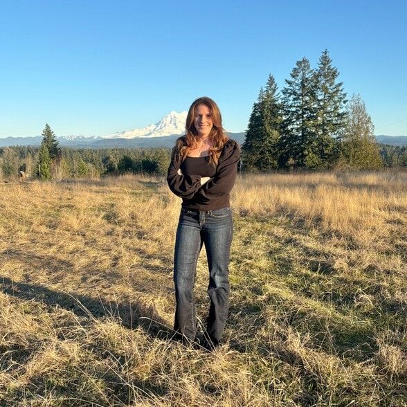 Land Listing Agent Photo